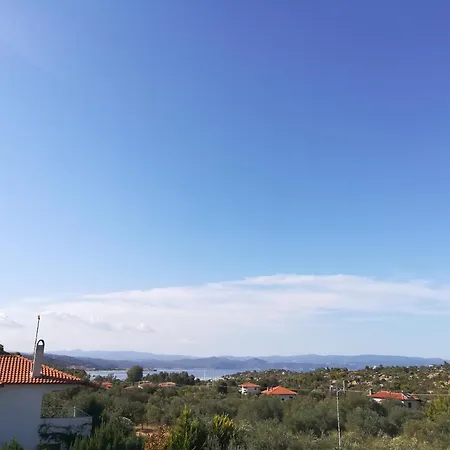 Paradiso Apartment *