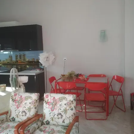 Paradiso Apartment *